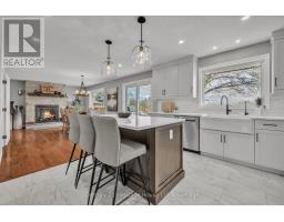 116 BAIRD STREET S - 7