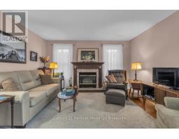 57 EDWIN CRESCENT - 12