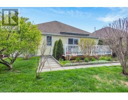 57 EDWIN CRESCENT - 22