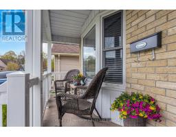 57 EDWIN CRESCENT - 6