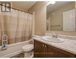 19 - 175 INGERSOLL STREET N - 18