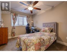 19 - 175 INGERSOLL STREET N - 23