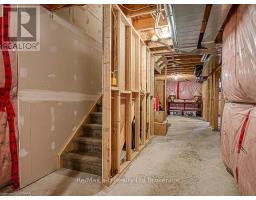 19 - 175 INGERSOLL STREET N - 26