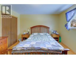 72 MAGNOLIA DRIVE - 16