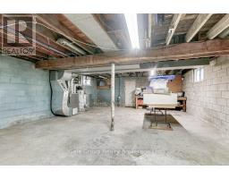 242 CLARKE STREET N - 14