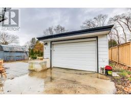 242 CLARKE STREET N - 17