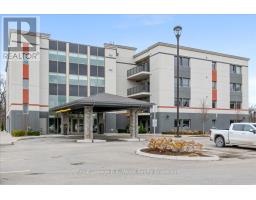 210 - 8 CENTRE STREET - 1