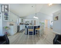 12 GRAYDON DRIVE - 10