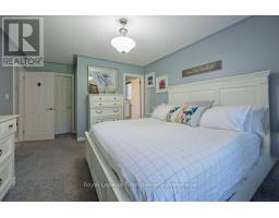 12 GRAYDON DRIVE - 20