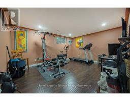 12 GRAYDON DRIVE - 27