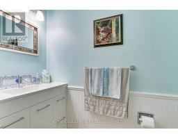 35 SERES DRIVE W - 13