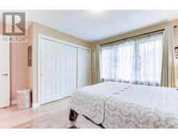 35 SERES DRIVE W - 16