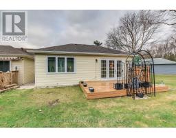 35 SERES DRIVE W - 22