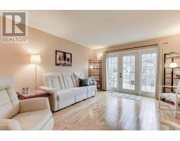 35 SERES DRIVE W - 9