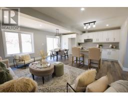 303 SIMCOE STREET - 18