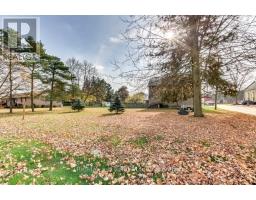 27 GISSING STREET W - 10