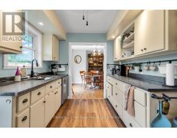 4 MAPLE LANE - 12