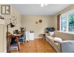 4 MAPLE LANE - 20