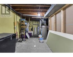 4 MAPLE LANE - 35