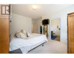 61 JONES CRESCENT - 15