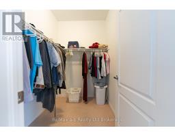 61 JONES CRESCENT - 16