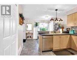 19A - 50 HOWE DRIVE - 15