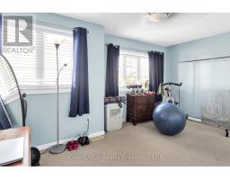19A - 50 HOWE DRIVE - 18