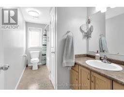 19A - 50 HOWE DRIVE - 23