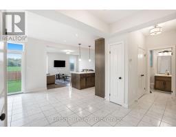 32 SUTHERLAND CRESCENT SW - 15