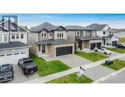 32 SUTHERLAND CRESCENT SW - 2