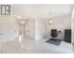 32 SUTHERLAND CRESCENT SW - 20
