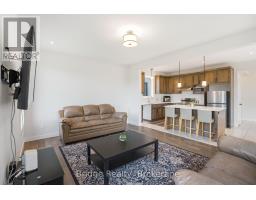 32 SUTHERLAND CRESCENT SW - 27