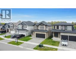 32 SUTHERLAND CRESCENT SW - 3