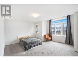 32 SUTHERLAND CRESCENT SW - 32
