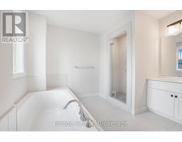 32 SUTHERLAND CRESCENT SW - 35