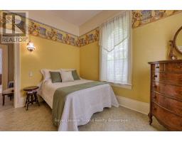 94 ROLPH STREET - 35