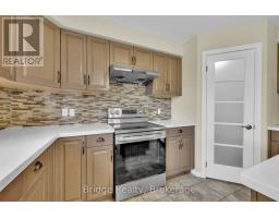 483 CHAMPLAIN AVENUE - 11