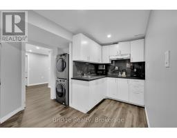 483 CHAMPLAIN AVENUE - 34