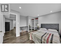 483 CHAMPLAIN AVENUE - 35