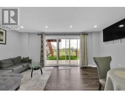 483 CHAMPLAIN AVENUE - 41