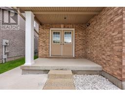 483 CHAMPLAIN AVENUE - 5