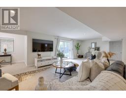 27 SHELTON DRIVE - 25