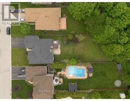 27 SHELTON DRIVE - 36