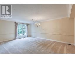 17 - 647 LANSDOWNE AVENUE - 10