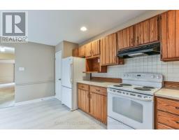17 - 647 LANSDOWNE AVENUE - 15