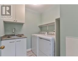 17 - 647 LANSDOWNE AVENUE - 19