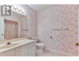 17 - 647 LANSDOWNE AVENUE - 32