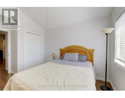 787 HUNTER S GATE CRESCENT - 38