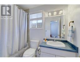 787 HUNTER S GATE CRESCENT - 39