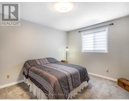 18 ORIOLE CRESCENT - 13